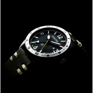 Reloj Deportivo de Lujo SSC-101 24h GMT con Bisel de Acero Negro, Movimiento Ronda, Correa Luminosa de Nylon y Cuero Seiko Diver - Product Image 6