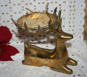 Vente en gros de renne en aluminium T Light Sculpture Métal Artisanat Ornement Renne debout pour décoration de Noël de luxe - Product Image 3