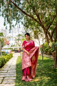 Soie brute traditionnelle indienne avec tissage Saree de travail Fabricant d'usine en gros au taux de gros - Product Image 4