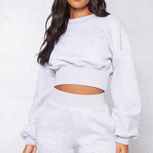 Survêtement court deux pièces personnalisé pour femmes Tenue de sport Impression personnalisée Survêtement d'entraînement élégant et confortable - Product Image 3