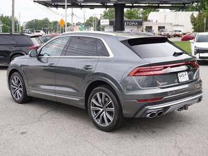 Audi SQ8 4.0T Turbo AWD Prestige 2023 Gris, Usado, Asientos de Cuero, Arranque Remoto, Bluetooth, ACC, Volante a la Izquierda, Techo Solar, Luces Automáticas - Product Image 2