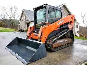 Chargeuse sur chenilles compacte Kubota SVL90-2 Skid Steer d'occasion à vendre - Product Image 6