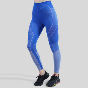 Leggings pour femmes en spandex/nylon respirant de haute qualité |   Pantalons de sport personnalisés pour la gym, le yoga et le fitness |   Fabricant de vêtements de sport OEM/ODM - Product Image 3