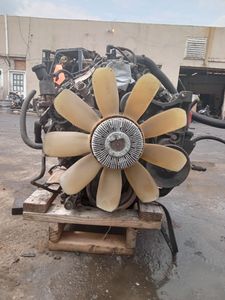 ชิ้นส่วนประกอบที่สมบูรณ์ของเครื่องยนต์มือสอง: 2001 GM C YUKON XL 1500 5.3L Vin T ตัวเลข8th หลัก - Product Image 3