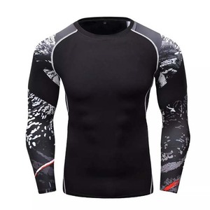 Fabrication de vêtements pour hommes Rash Guard respirant à manches longues Fitness Wear Rash Guard personnalisé pour les vêtements de sport pour hommes Sublimation imprimé - Product Image 1