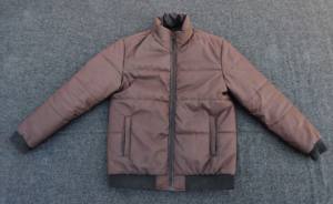 Chaqueta Bomber acolchada de algodón encerado para hombre Abrigo de invierno cálido acolchado con puños acanalados y cierre de cremallera - Product Image 2