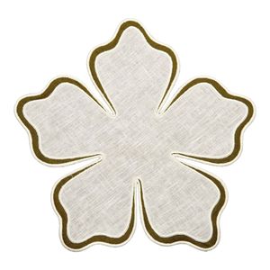 Napperon de table en lin d'inspiration vintage brodé avec des détails floraux adaptés au décor antique - Product Image 1