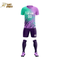 Pabrik tersublimasi kustom manufaktur Pria Wanita seragam sepak bola kaus sepak bola cetakan dan set pendek