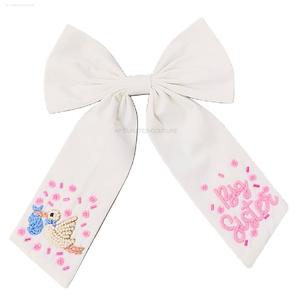 Gamme élégante et exclusive d'accessoires de coiffure de luxe de qualité supérieure fabriqués à la main en tissu de coton et perles arcs en alligator - Product Image 6