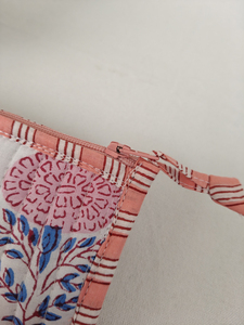 Cartera de tela acolchada pequeña de lujo hecha a mano para mujer, portátil, con cremallera Floral rosa, monedero compacto fácil de efectivo - Product Image 3