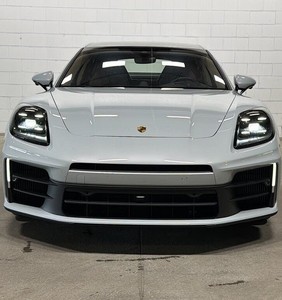 Porsche Panamera 4 AWD 2026 in Ottime Condizioni - Product Image 1