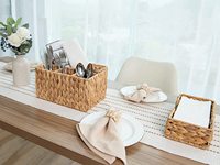 Kualitas tinggi Hand Woven air Hyacinth sendok garpu pemegang dengan pegangan anyaman Flatware Organizer untuk meja penyimpanan keranjang