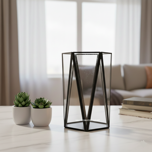 ตู้โชว์แนวตั้งแบบกำหนดเองร่วมสมัย พร้อมที่วางเทียนกระจกทรงโค้ง วัสดุโลหะ ตกแต่งบ้านและร้านอาหาร เป็นมิตรกับสิ่งแวดล้อม - Product Image 2