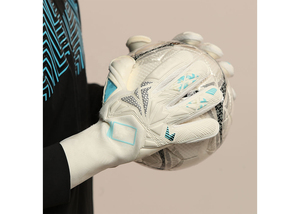 Gants de gardien de but professionnels 2025, cuir de haute qualité avec embossage en silicone antidérapant, protection des doigts de haute qualité - Product Image 2