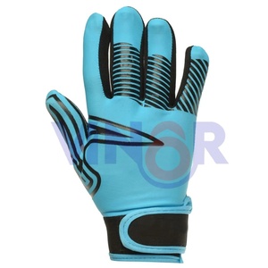 Gants de football gaélique personnalisés fabriqués au Pakistan, confortables, respirants, en cuir, imprimés à la mode, à bas prix, pour la vente en ligne - Product Image 6