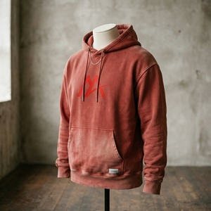 Sudadera con Capucha Mayra para Hombre, Color Coral Lavado, con Logotipo Rojo, Felpa, Estilo Urbano, Informal, Personalizable, Venta al Por Mayor, OEM - Product Image 2
