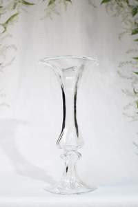 แจกันดอกไม้แก้วดีไซน์สวยสำหรับตกแต่งโต๊ะอาหาร สร้างบรรยากาศที่หรูหราด้วยความโปร่งใสอย่างมีสไตล์ - Product Image 4