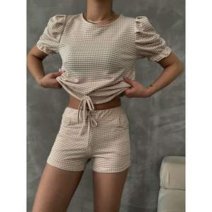 Conjunto de Shorts Mini para Mujer Topshow al por Mayor con Estampado de Piedras - Product Image 2