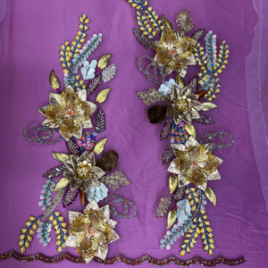 Patch brodé à la main - Product Image 1