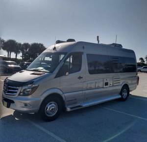 Luxury Sprinter 3500 Motorhome Van Modern 4x4. - Product Image 5