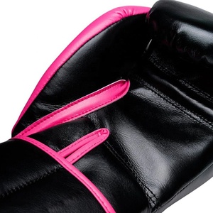 ถุงมือชกมวยคุณภาพสูงสีดำชมพูสั่งทำพิเศษ ถุงมือชกมวยหนังแท้แบบผูกเชือกพร้อมสายรัดข้อมือสำหรับมวยไทยมืออาชีพ - Product Image 6