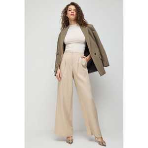 Blusa Corta con Detalles Fruncidos Laterales - Product Image 4