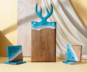 Planche à découper personnalisée de luxe Design Ocean Wave Acacia Noyer Bois d'olivier Résine époxy durable pour servir la vaisselle - Product Image 1