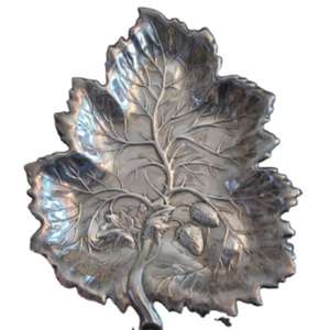 Plateau de service feuille plateau en aluminium décor de table élégant plateau de service de nourriture ustensiles de cuisine élégants et accessoire pour la maison - Product Image 1