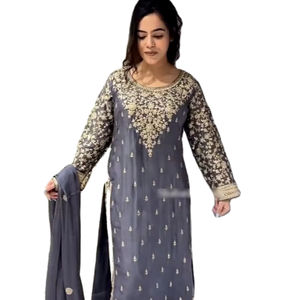 Nuevo diseñador Heavy Sequence Bordado Trabajo Top Sharara Diseño elegante para niñas Vestido de viscosa de alta calidad a precio mayorista - Product Image 1