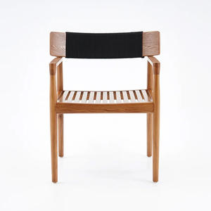 Elegante Silla de comedor nórdica moderna con marco de madera y respaldo de cuerda tejida para interiores de casas contemporáneas - Product Image 2