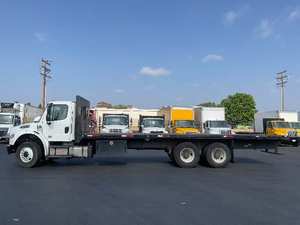 Camion plateau à double essieu M2 d'occasion 2020 - 300 CV, boîte automatique 6 vitesses, en promotion - Product Image 3