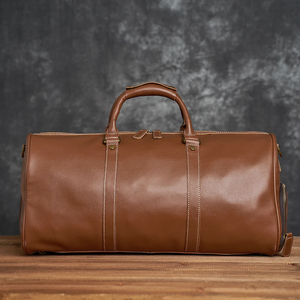 Sac de voyage en cuir véritable marron avec fermeture à glissière et sangle réglable pour les voyages - Product Image 3