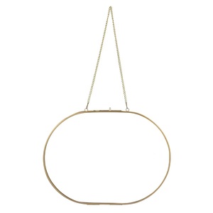 Marco de cristal dorado colgante Delgado vertical hecho a mano con anillo y cadena perfecto para tallos botánicos, hojas prensadas y tarjetas de lugar - Product Image 5