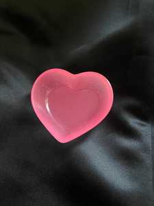 Hermoso tazón de resina hecho a mano para guardar anillos, pendientes y adornos con estilo y un brillo vibrante. - Product Image 4