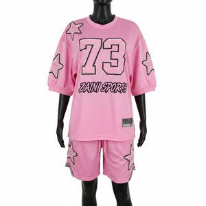 ชุดเซ็ตเสื้อเจอร์ซีย์ตาข่ายผู้หญิง ระบายอากาศได้ดี ผ้าโพลีเอสเตอร์ตาข่าย สีชมพูไล่เฉด พิมพ์ลายแบบซับลิเมชั่น ประดับโลโก้ด้วยคริสตัลแบบรีดร้อน ชุดเซ็ตสำหรับผู้หญิง - Product Image 1