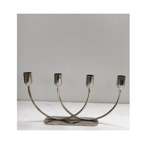 Porte-bougie géométrique contemporain en métal, parfait pour la décoration intérieure moderne, l'éclairage d'ambiance de table ou l'affichage décoratif - Product Image 5