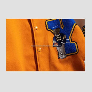 Mejor calidad 100% lana cuerpo con mangas de cuero de Chenille parche bordado Casual chaqueta para hombres y mujeres - Product Image 4