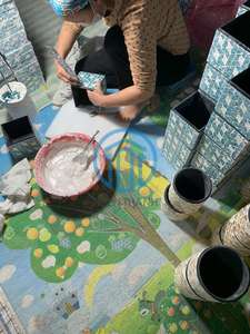 Elegante Bandeja Decorativa Redonda con Incrustaciones de Madreperla, Bandeja de Servicio Premium para Bebidas y Alimentos Hecha en Vietnam - Product Image 6