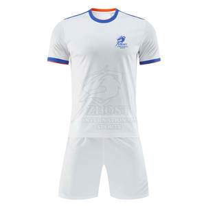 Uniforme de Fútbol para Adultos con Camiseta y Pantalones Cortos, Ajuste Cómodo, Personalización de Marca Disponible - Product Image 1