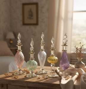 Botella de Perfume de cristal egipcio transparente hecha a mano Pharaoh Touch con decoración dorada de 24K Diseño Art Deco Ecológico - Product Image 3