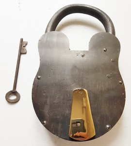 Heart Shape Vintage Style Cast Iron Pad Lock Decorative Banks Household Office Precious Cabins Security Metal Lock With <strong>Keys</strong>