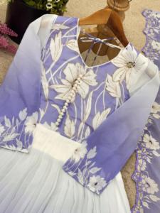 Conjunto Anarkali con Estampado Floral Digital Lila para Mujer de Unity Luxure con Dupatta - Product Image 6