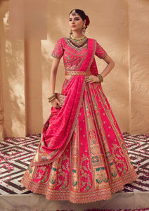 Colección de Lehenga Choli de Tela Brocada y Seda Banarasi con Cancán y Blusa de Seda Pura para Adultos al por Mayor - Product Image 3