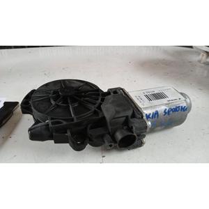 Moteur électrique de lève-vitre arrière gauche KIA Sportage Série (10>16) 834503W000 - Product Image 3