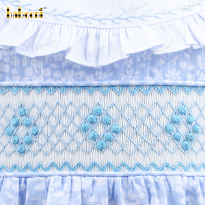 Conjunto Azul Personalizable para Niñas, Diseño Floral Geométrico Impreso en 3D, OEM ODM, Manga Larga, 100% Algodón, Corte en A, Ecológico, OEKO-TEX - Product Image 3