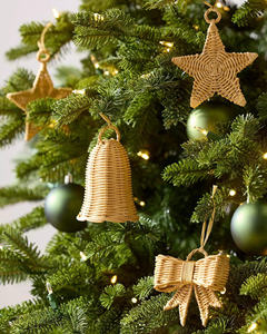 Boules de Noël en rotin artisanales utilisant des fibres naturelles pour la saison festive, décorations de Noël suspendues - Product Image 2