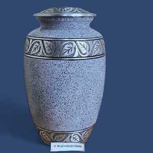 Suministro al por mayor de urna de cremación de temática cósmica que descansa entre las estrellas para cenizas de un ser querido simbolismo de arte celestial estilo indio - Product Image 1