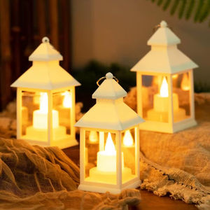 Lanternes décoratives durables en métal avec la construction vigoureuse de fer appropriée aux parties extérieures de famille d'événements - Product Image 1