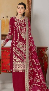 Nouveau costume en soie brodée d'organza de créateur pakistanais avec Dupptta pour la collection Mariages - Product Image 3