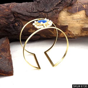 Impresionante Brazalete de Diseño con Perlas y Drusas, Joyería de Latón Chapado en Oro de 18k para un Estilo Vintage - Product Image 3